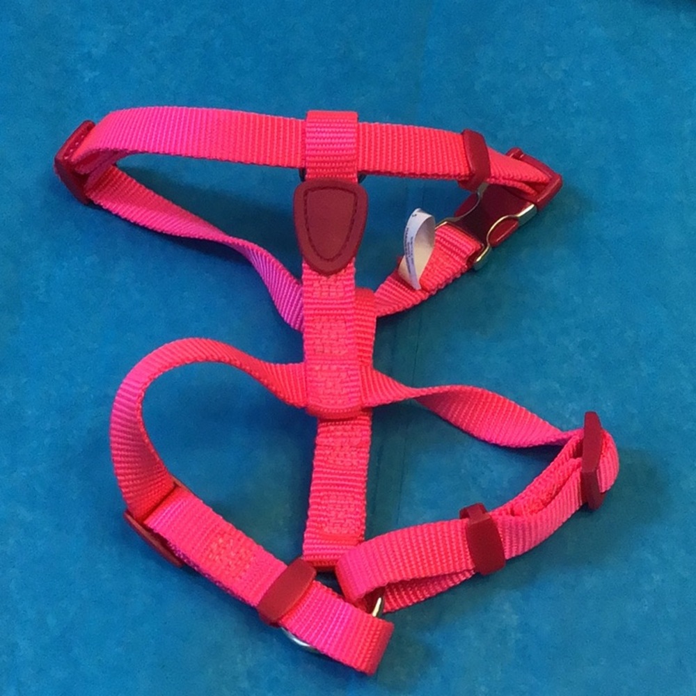 ☘️2/$10☘️Dog Harness 12-20” Aspen, like new, pink as shown